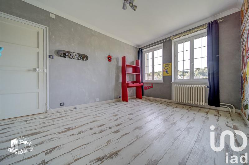 Maison - 242 m² - 7 pièces