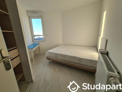 Chambre - 12 m² - 1 pièce