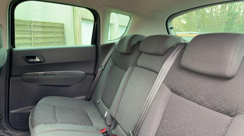 Peugeot 3008 1.6 BlueHDi 120 Eat6 Active