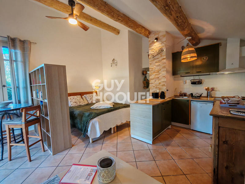 Maison - 320 m² - 9 pièces