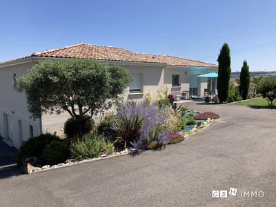 Maison - 165 m² - 5 pièces