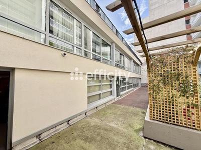 Immeuble - 1 900 m² - 50 pièces