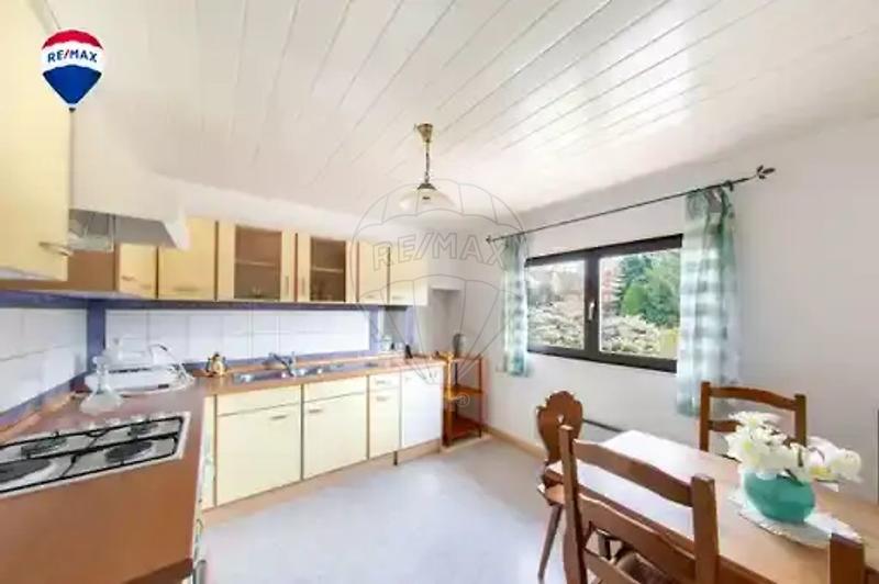 Maison - 174 m² - 8 pièces