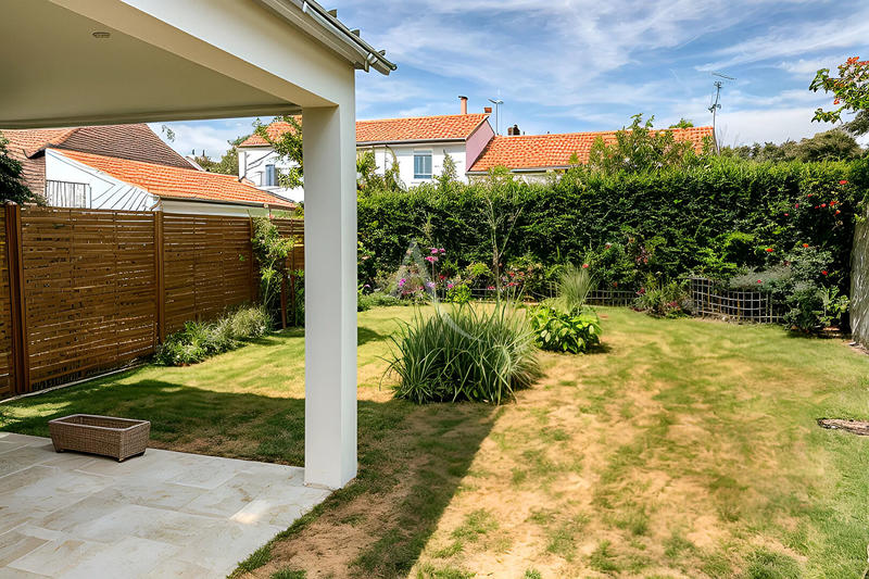 Maison - 96 m² - 4 pièces