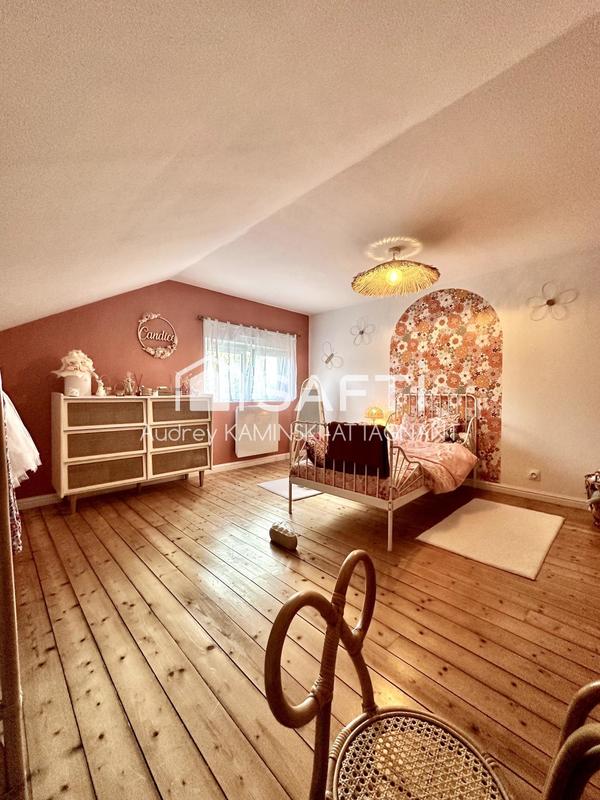 Maison - 145 m² - 8 pièces