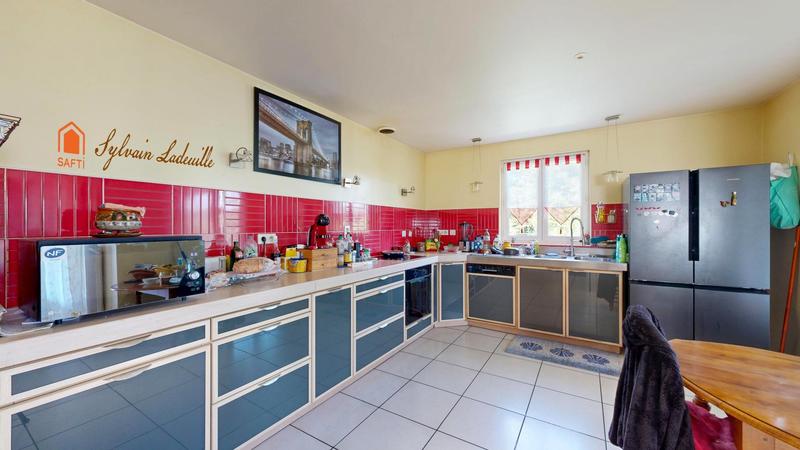 Maison - 160 m² - 7 pièces