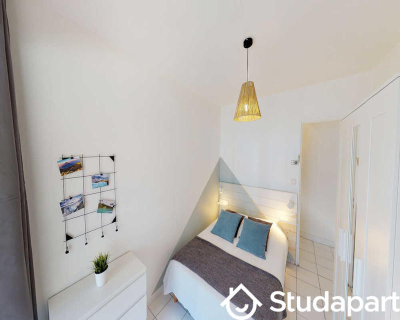 Chambre - 50 m² - 1 pièce