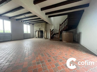 Maison - 270 m² - 8 pièces