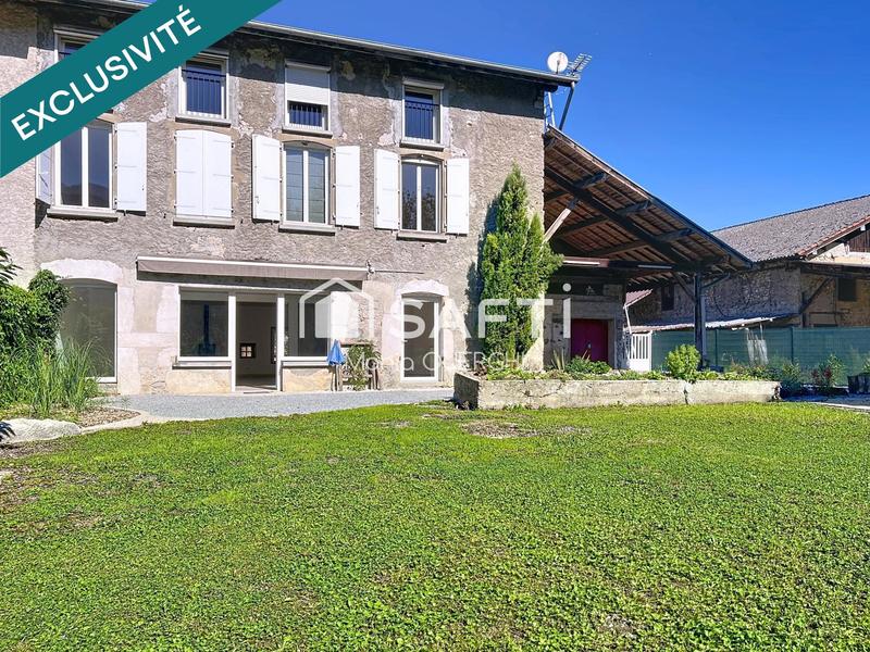 Maison - 300 m² - 10 pièces