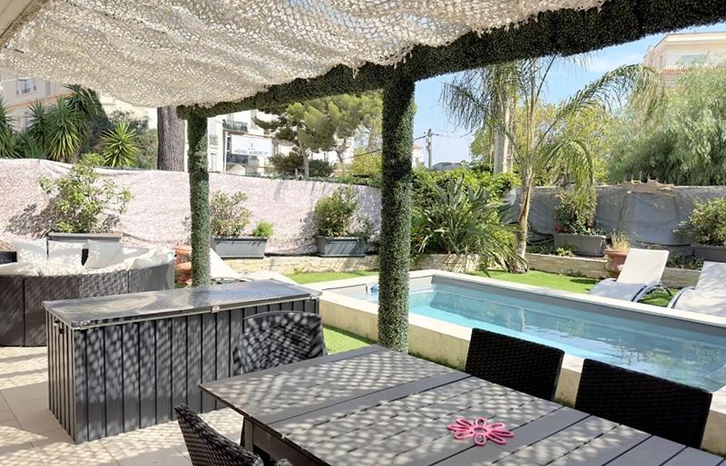 Maison - 200 m² - 5 pièces