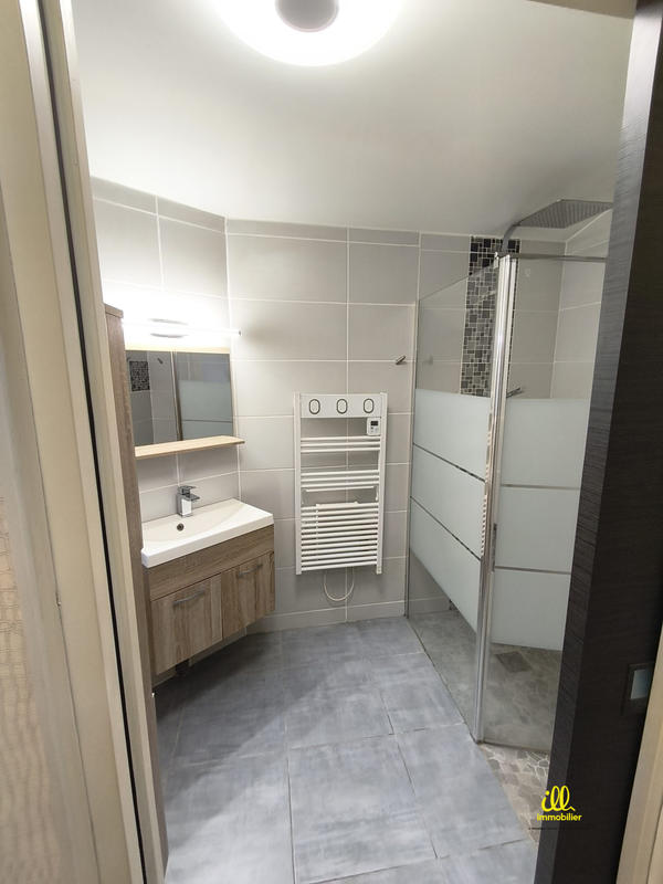 Maison - 94 m² - 5 pièces