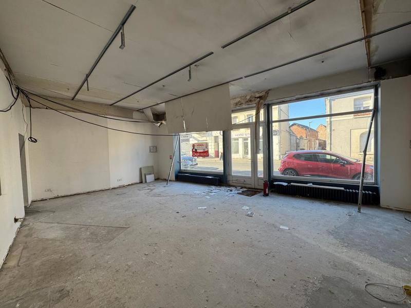 Maison - 270 m² - 2 pièces