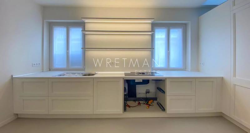 Appartement - 190 m² - 6 pièces