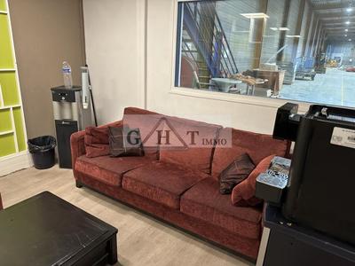 Entrepôt - 1 500 m²