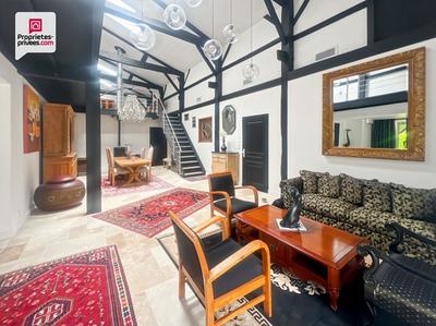 Maison - 290 m² - 10 pièces