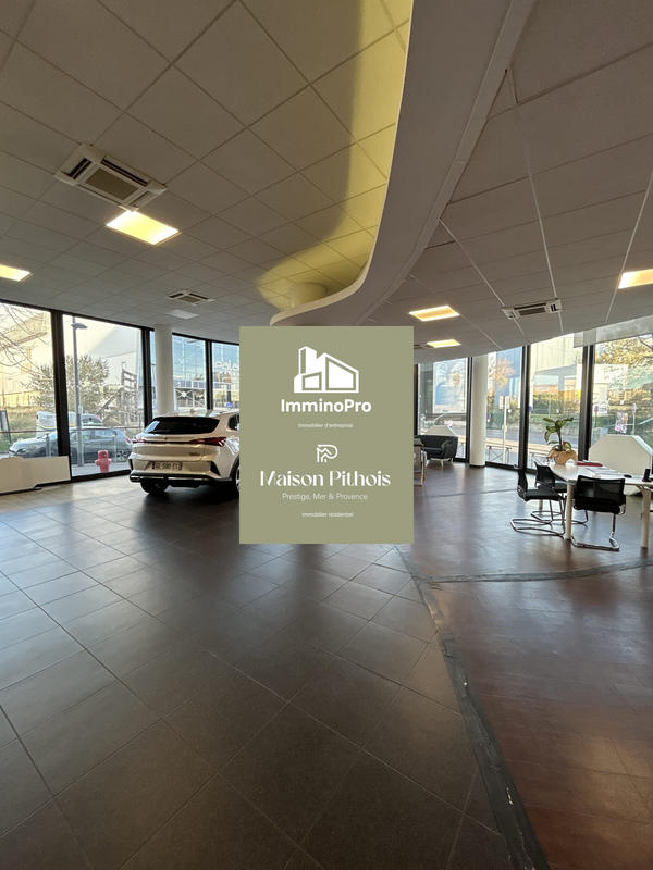 Local commercial - 310 m²