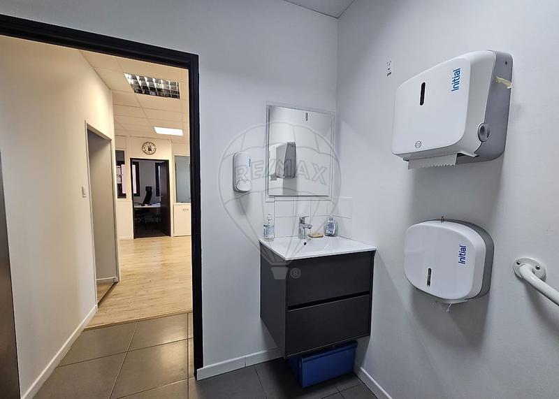 Bureau - 118 m² - 10 pièces