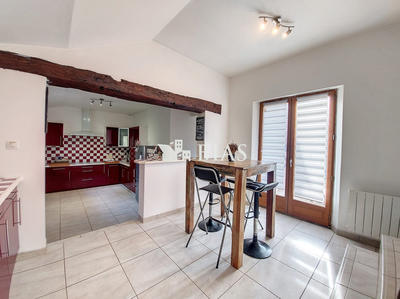 Maison traditionnelle - 127 m² - 5 pièces