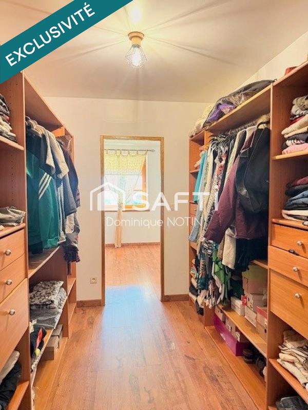 Maison - 370 m² - 9 pièces