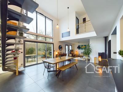 Maison - 140 m² - 4 pièces