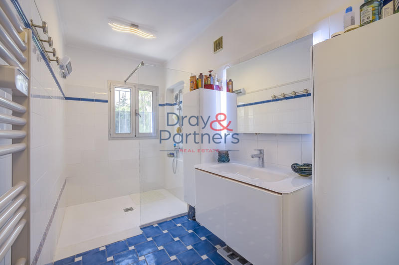 Villa - 160 m² - 6 pièces