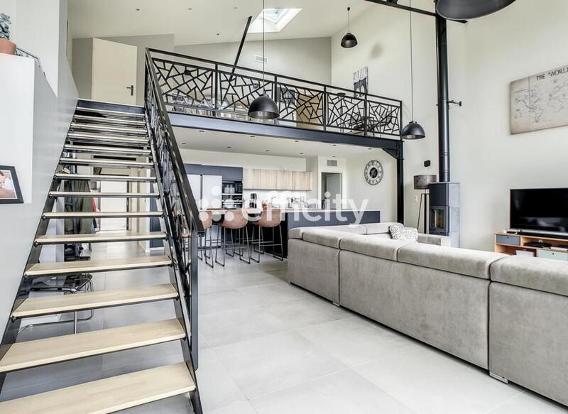 Loft - 175 m² - 5 pièces