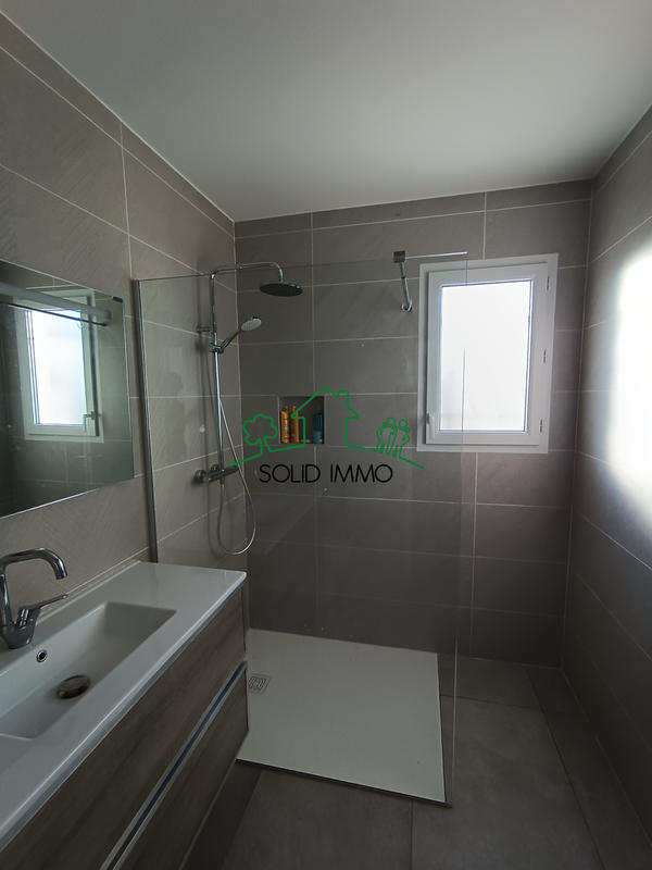 Maison - 94 m² - 4 pièces