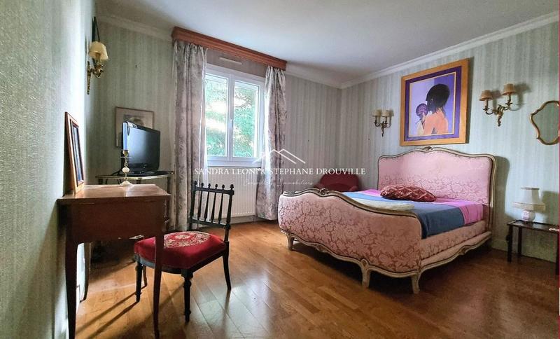 Maison - 157 m² - 6 pièces