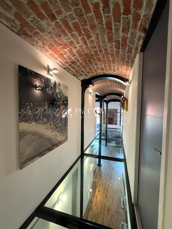 Loft - 133 m² - 4 pièces