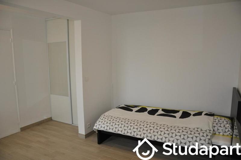 Chambre - 9 m² - 1 pièce