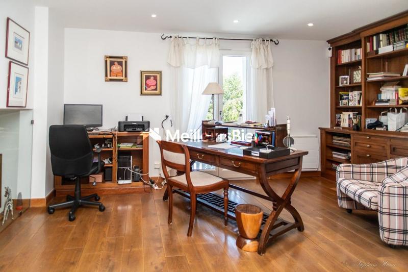 Villa - 189 m² - 8 pièces