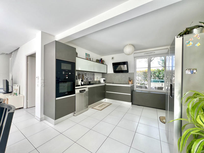 Maison - 111 m² - 5 pièces