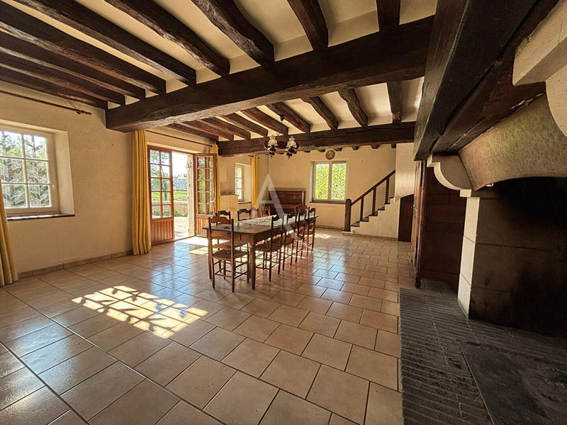 Maison - 241 m² - 8 pièces