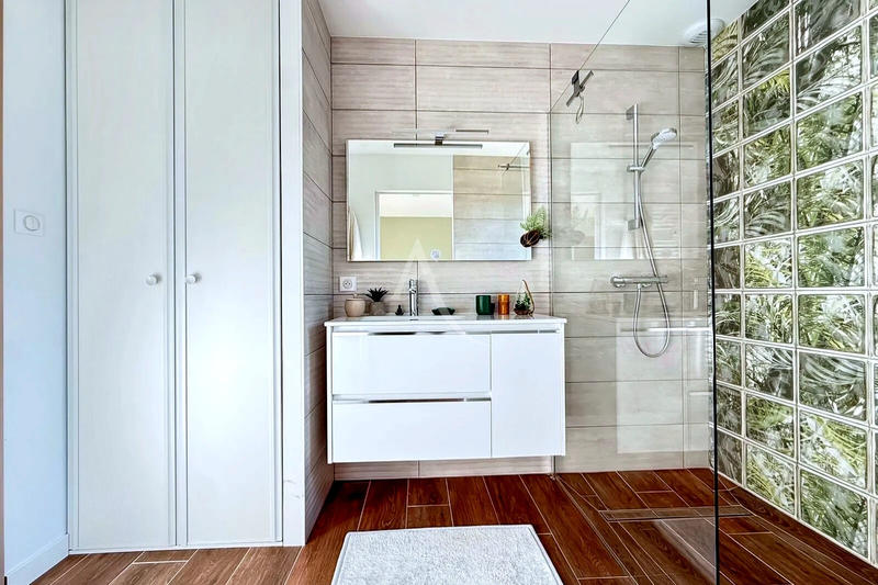 Maison - 98 m² - 4 pièces