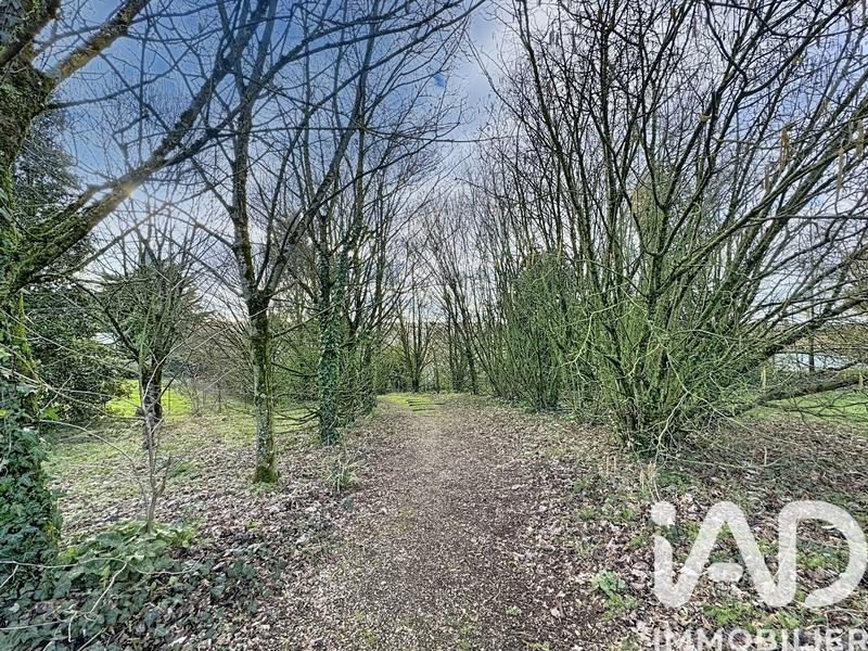 Maison - 219 m² - 8 pièces