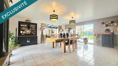 Maison - 236 m² - 8 pièces