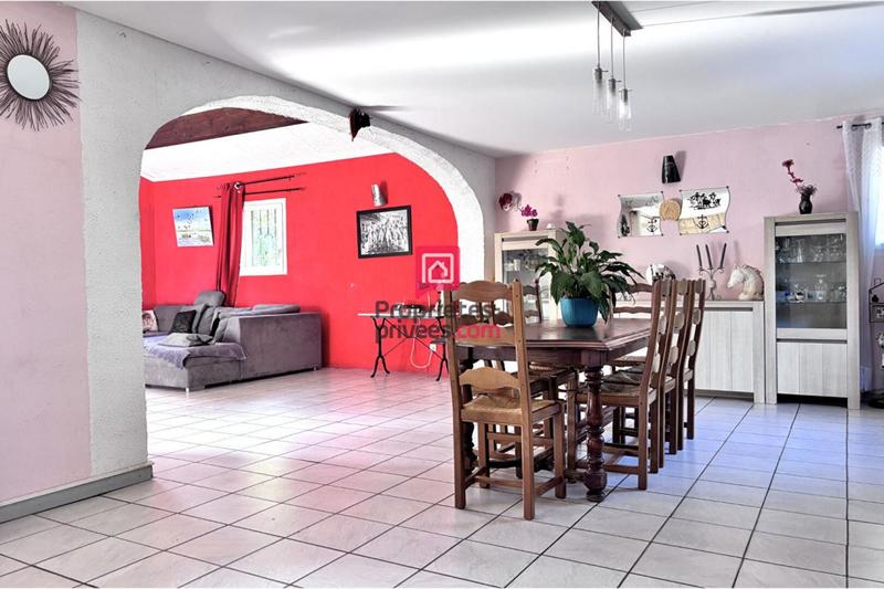 Maison - 198 m² - 7 pièces