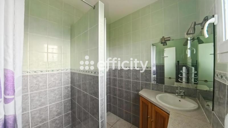 Maison - 178 m² - 7 pièces