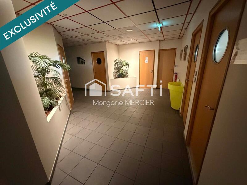 Local commercial - 1 450 m² - 20 pièces