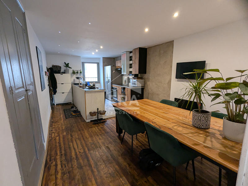 Maison - 95 m² - 5 pièces