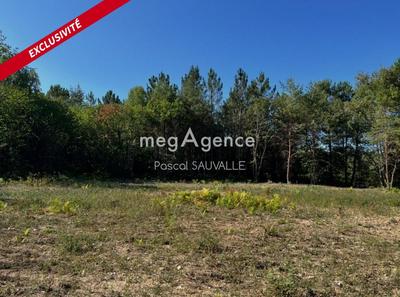 Terrain constructible - 2 670 m²