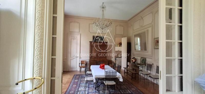 Château - 1 000 m² - 18 pièces