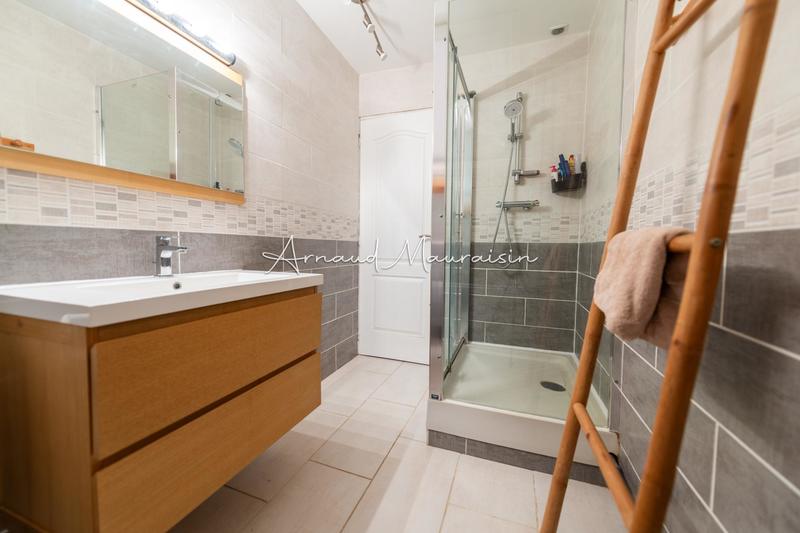 Maison - 142 m² - 6 pièces