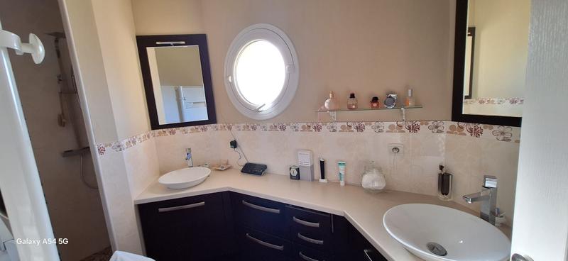 Villa - 174 m² - 8 pièces