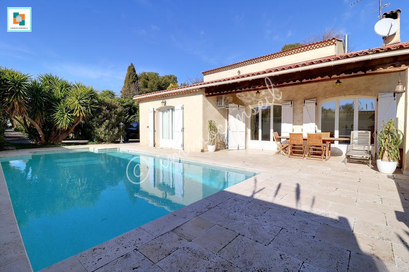 Maison - 180 m² - 5 pièces