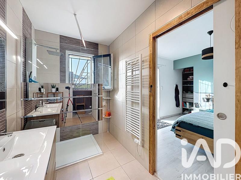 Maison - 98 m² - 4 pièces