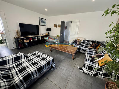 Maison - 273 m² - 13 pièces