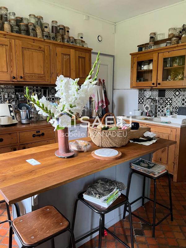 Maison - 140 m² - 7 pièces