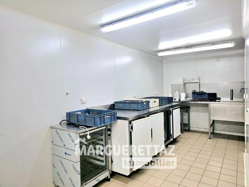 Fonds de commerce - 170 m²