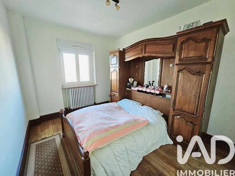 Maison - 238 m² - 11 pièces